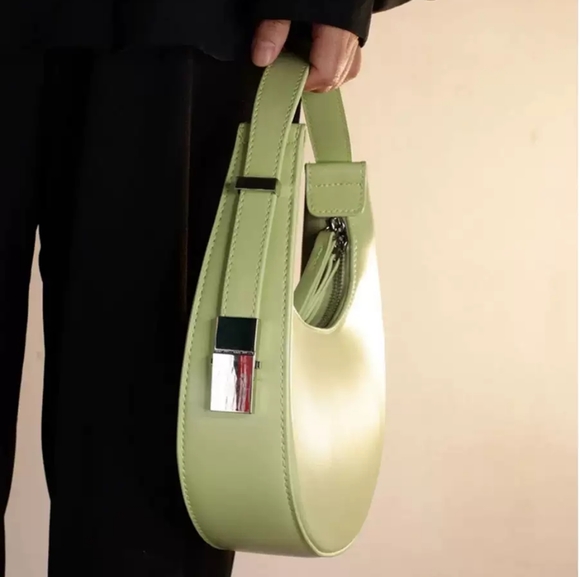 Niche design bag women 2023 new simple personality shoulder bag crescent bag net - Picture 2 of 3